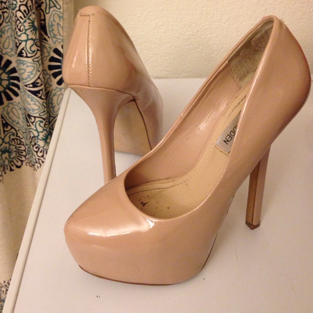 Steve Madden nude patent platform heels